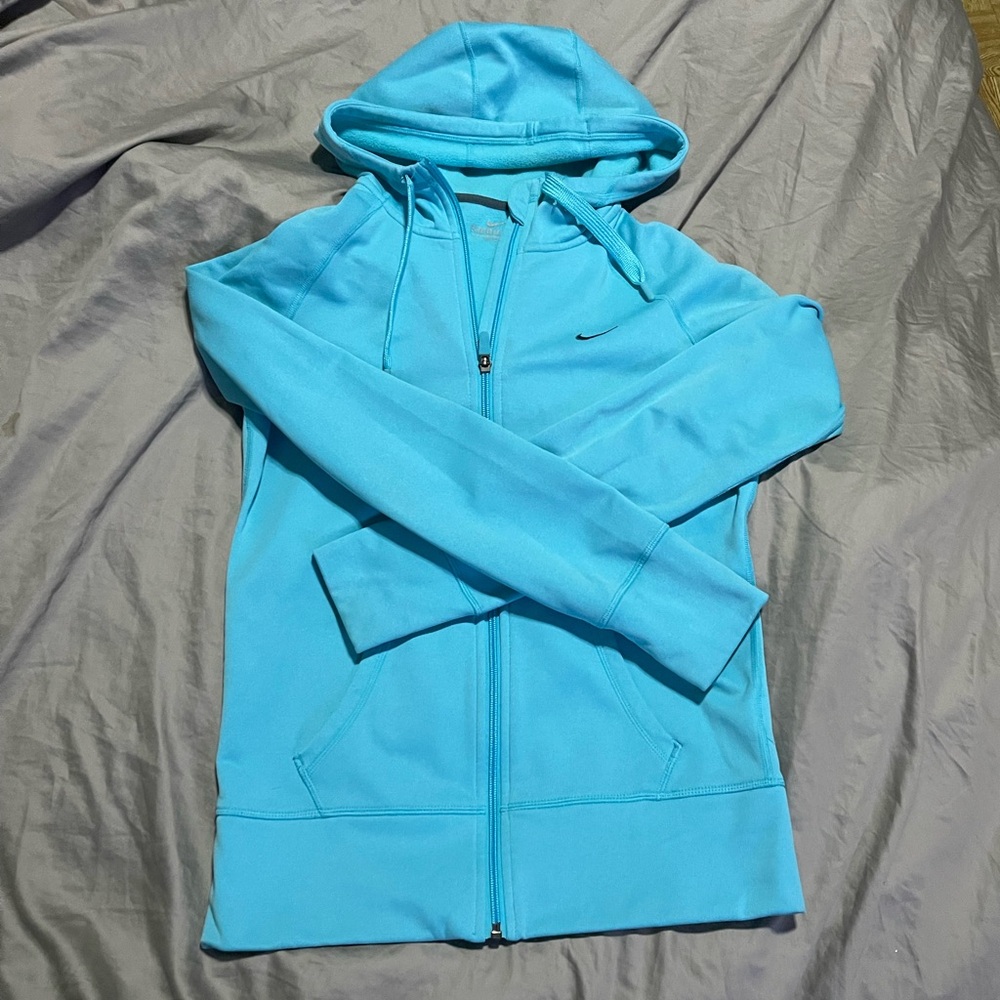 Women’s Nike zip up hoodie